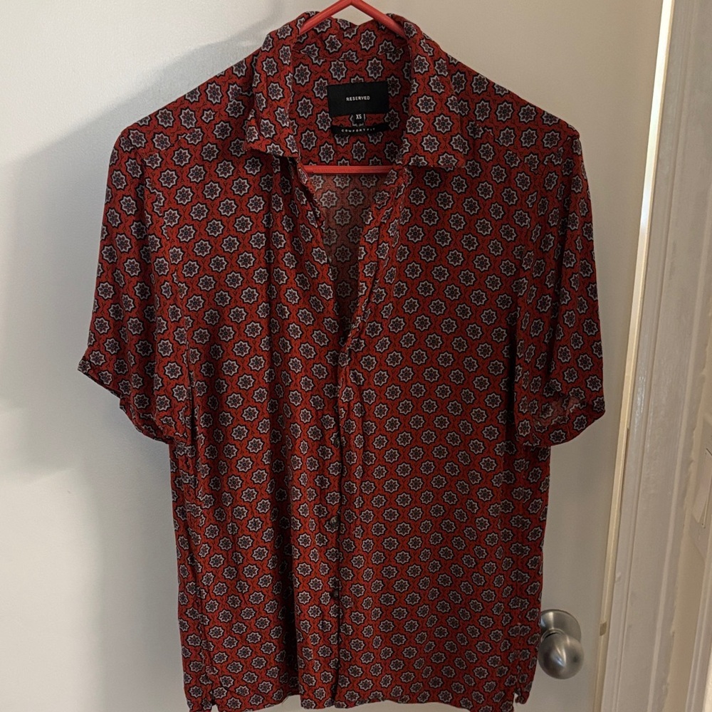 Reserved Men's Burgundy and Black Patterned Shirt